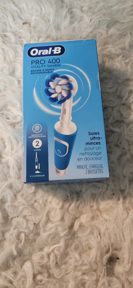 Oral-B Pro 400  Electric Toothbrush thumbnail