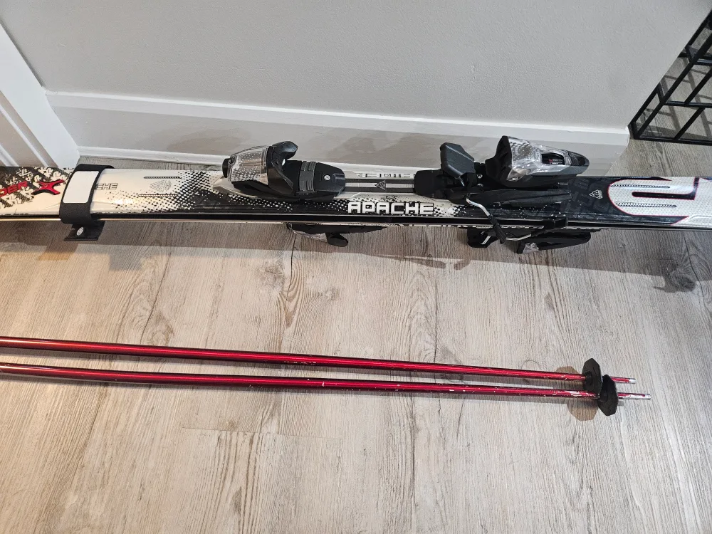 Apache Raider Skis with Sportchek Bindings and Poles image indicator(3)