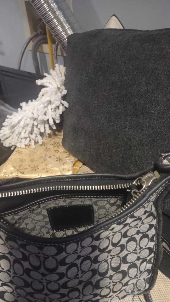 Coach Signature C Black and Gray Shoulder Bag - photo 3