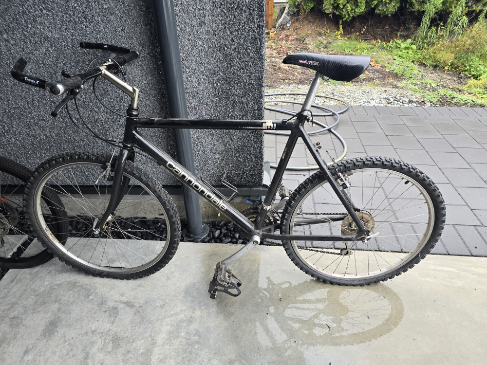 Vintage Cannondale Mountain Bike