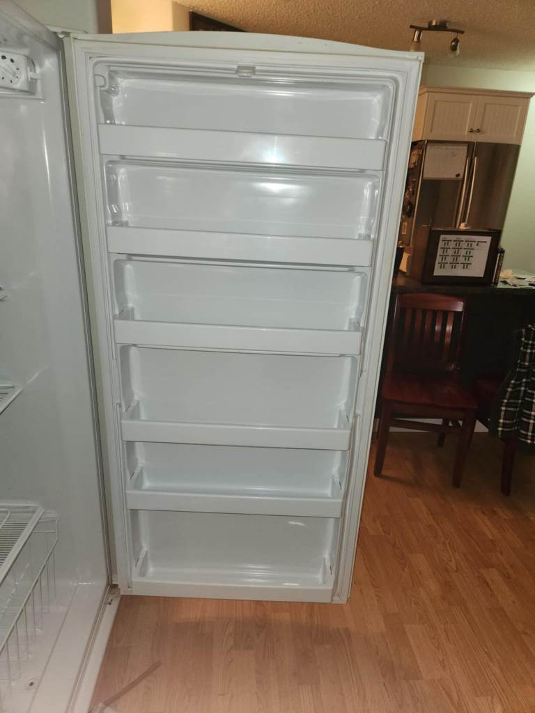 Whirlpool Commercial Freezer - photo 4