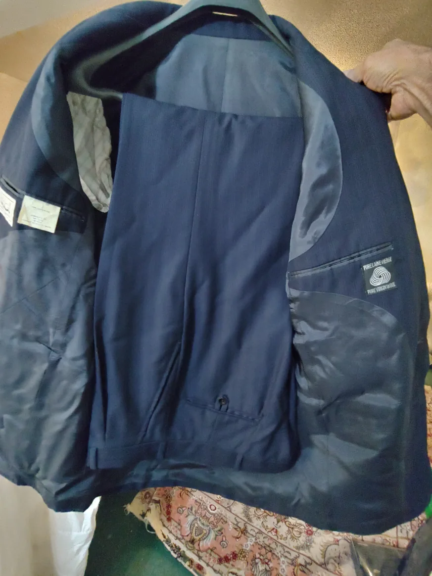 OGGA UOMO Men's Pure Virgin Wool Suit - Dark Navy Pinstripe I'm image indicator(3)