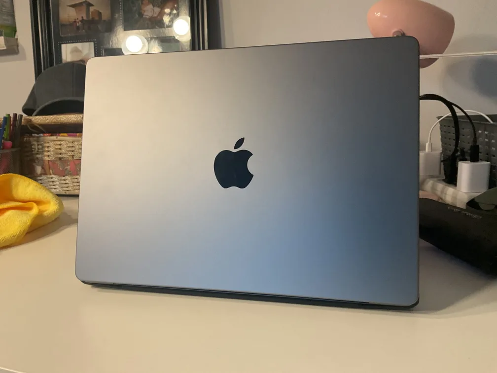 Apple MacBook Pro 14-inch - Space Grey image indicator(3)