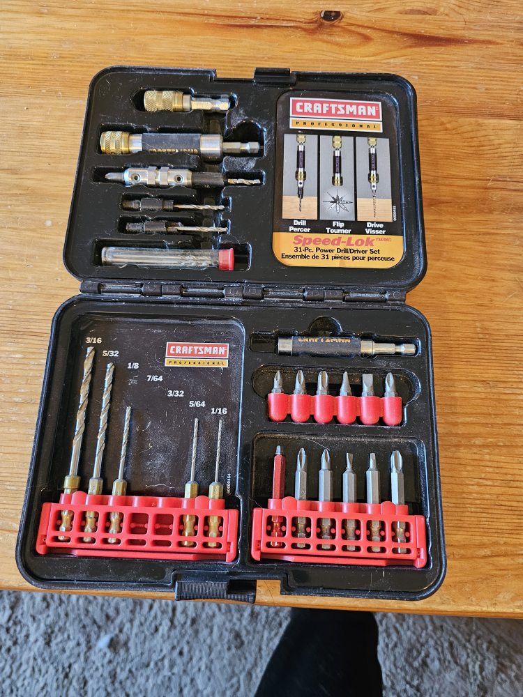 Craftsman Professional 31-Piece Power Drill/Driver Set