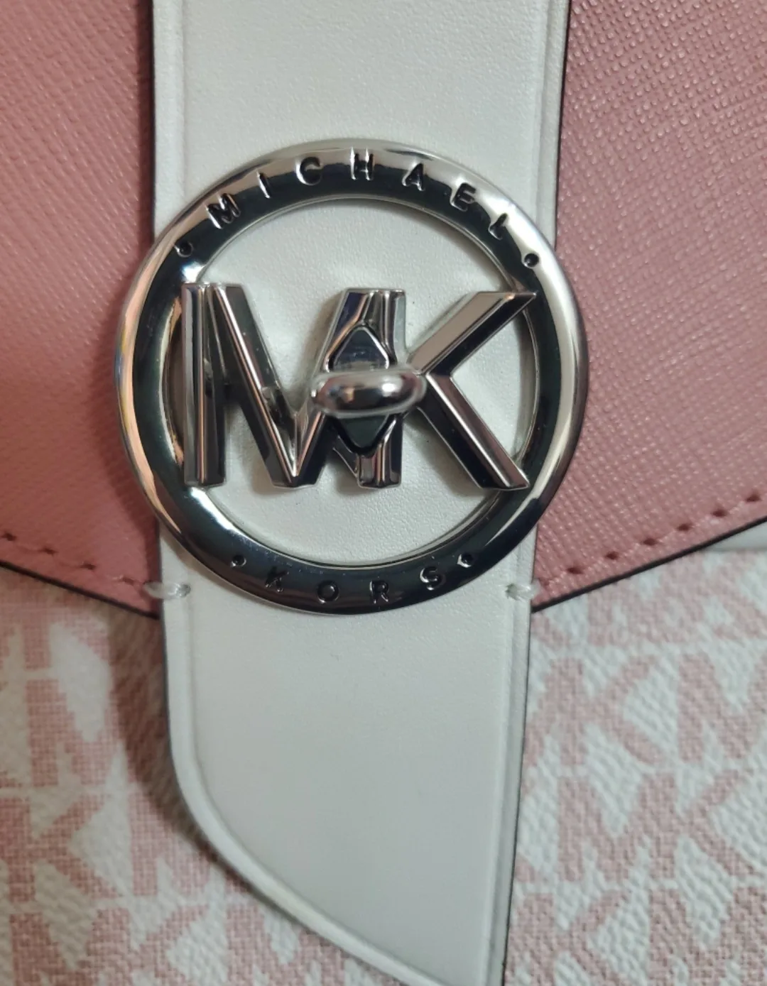 Michael Kors Greenwich leather crossbody bag image indicator(5)