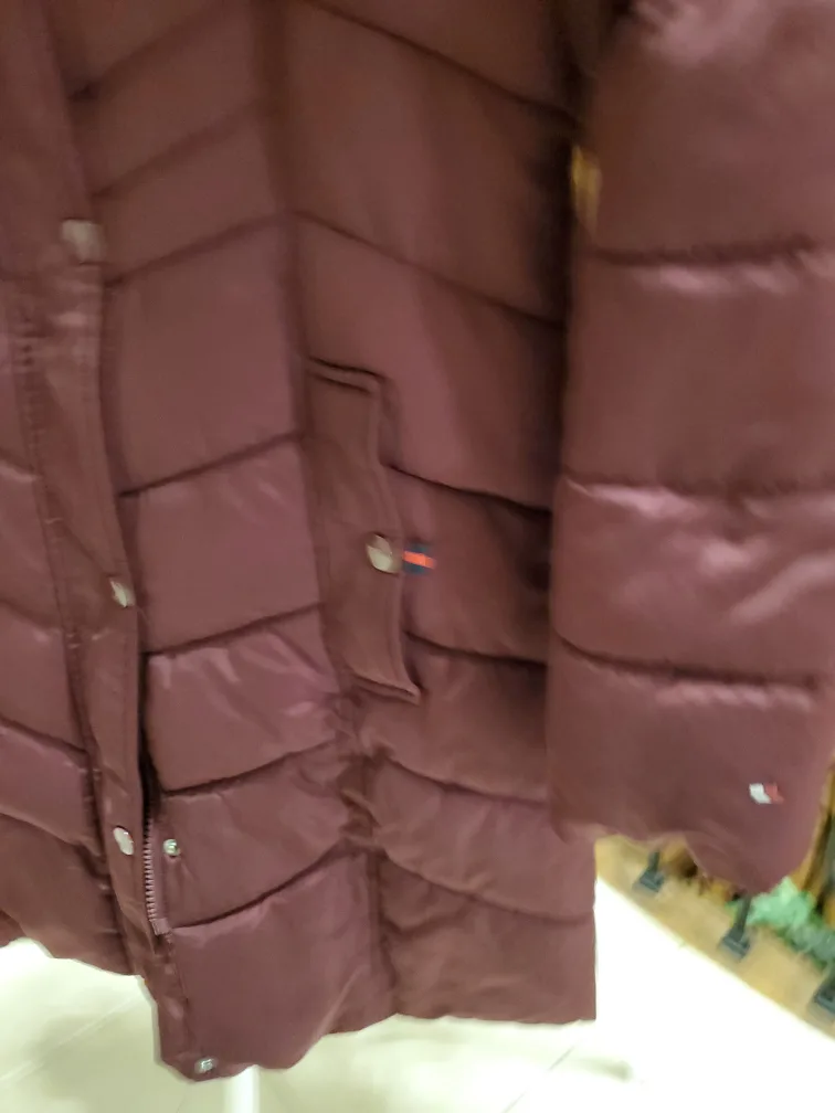 Tommy Hilfiger Women's Burgundy Puffer Jacket with Faux Fur Hood image indicator(8)