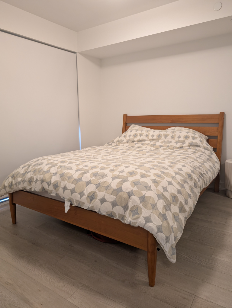 queen size bed frame - photo 2