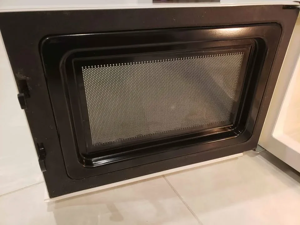 Diplomat white and black microwave 1050 Watts image indicator(5)