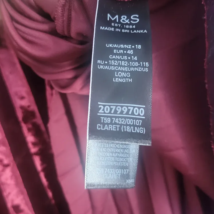 M&S Claret Velvet Pleated Midi Skirt - Size 18 image indicator(4)