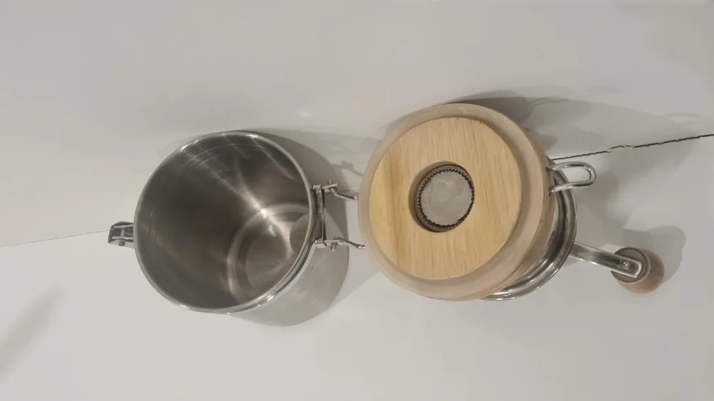 Manual Coffee Grinder with Storage Container image indicator(3)