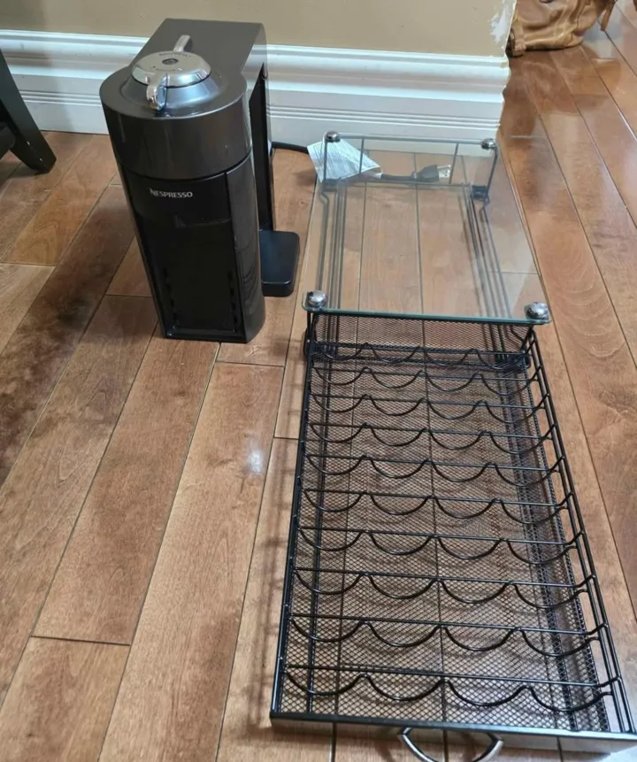 Nespresso Vertuo Machine with Capsule Holder image indicator(7)