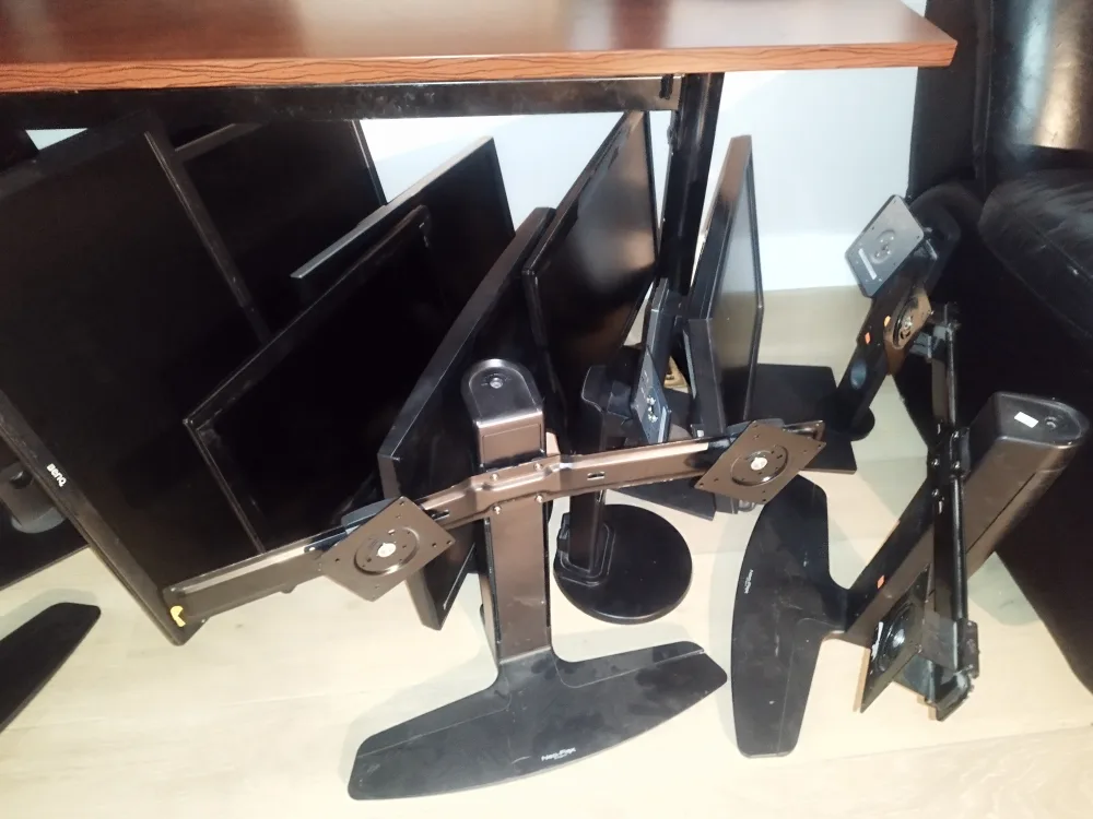 Monitors, monitor Mounts, cables image indicator(3)