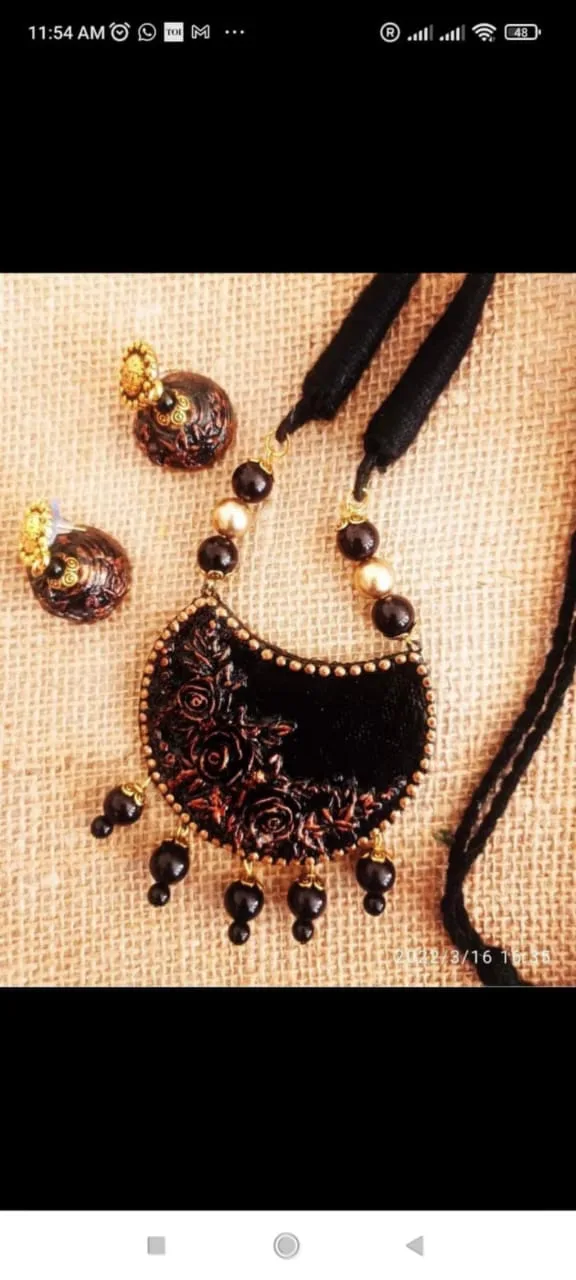 BNIB Gorgeous Handmade Jewellery Sets #ThriftyPicks image indicator(3)