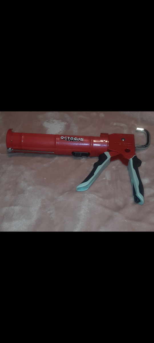 Newborn Octogun 208D Caulk Gun