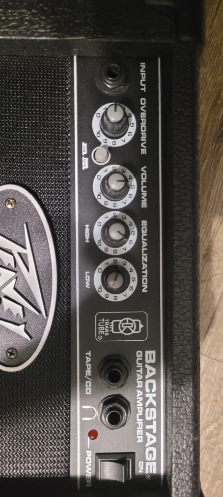 Peavey Backstage Guitar Amplifier image indicator(2)