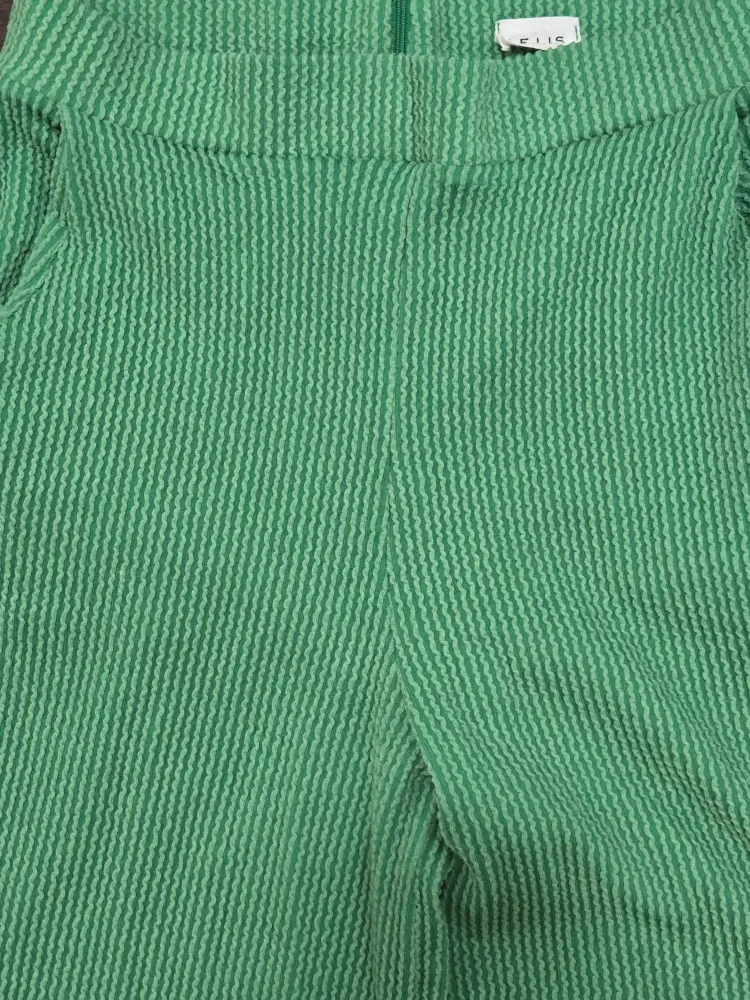 Le Lis Wide Leg Knit Pants image indicator(2)