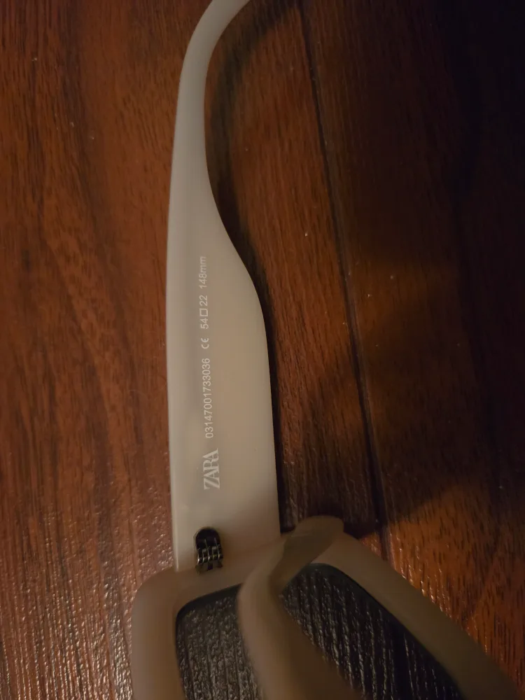 Zara Off-White Square Sunglasses image indicator(4)