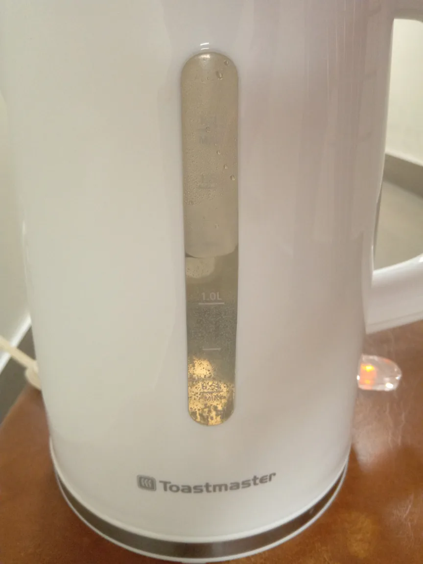 Toastmaster 1.7L Electric Kettle - White image indicator(3)