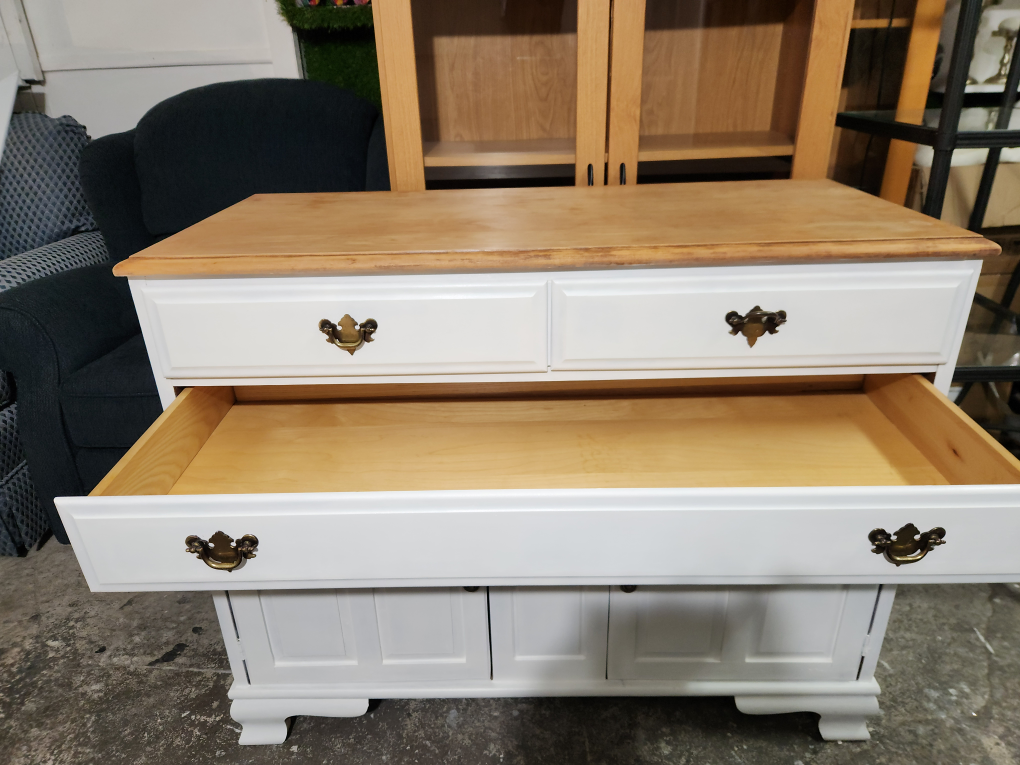 White Wooden Buffet Server - photo 4