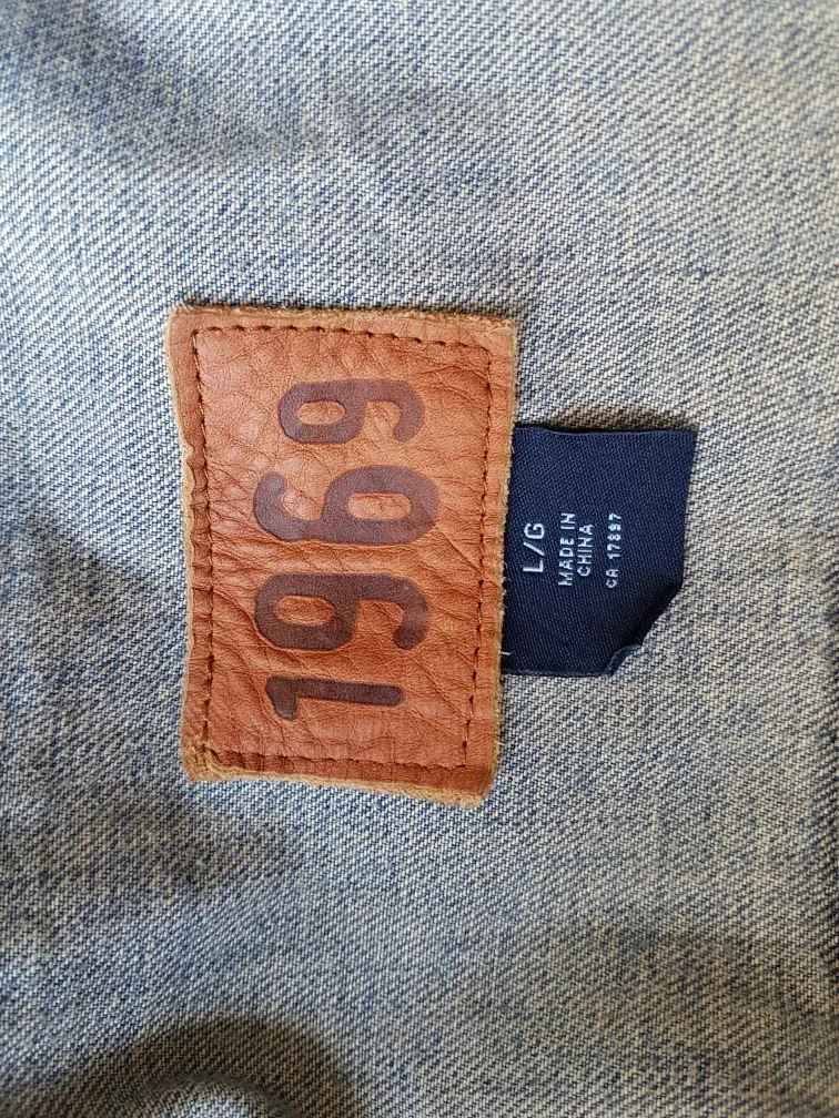 Gap 1969 Denim Jacket - Size Large image indicator(2)