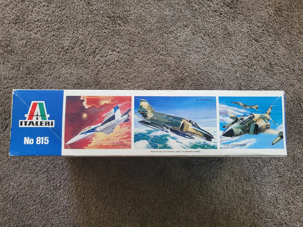 Italeri Lockheed SR-71 Blackbird Model Kit image indicator(2)