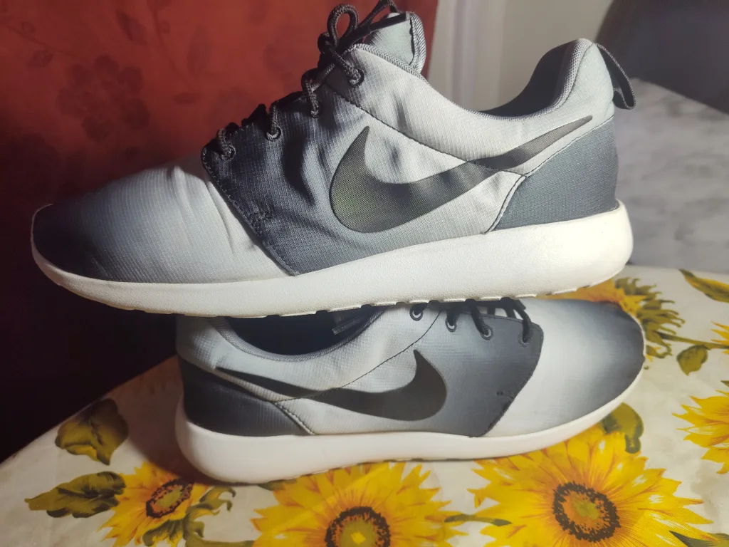 Nike Roshe Run Gradient Running Shoes image indicator(4)