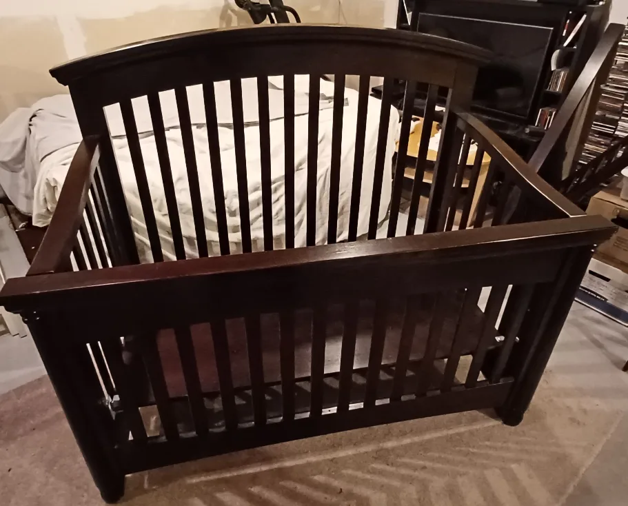 Convertible Crib & Toddler Bed - Dark Brown image indicator(2)