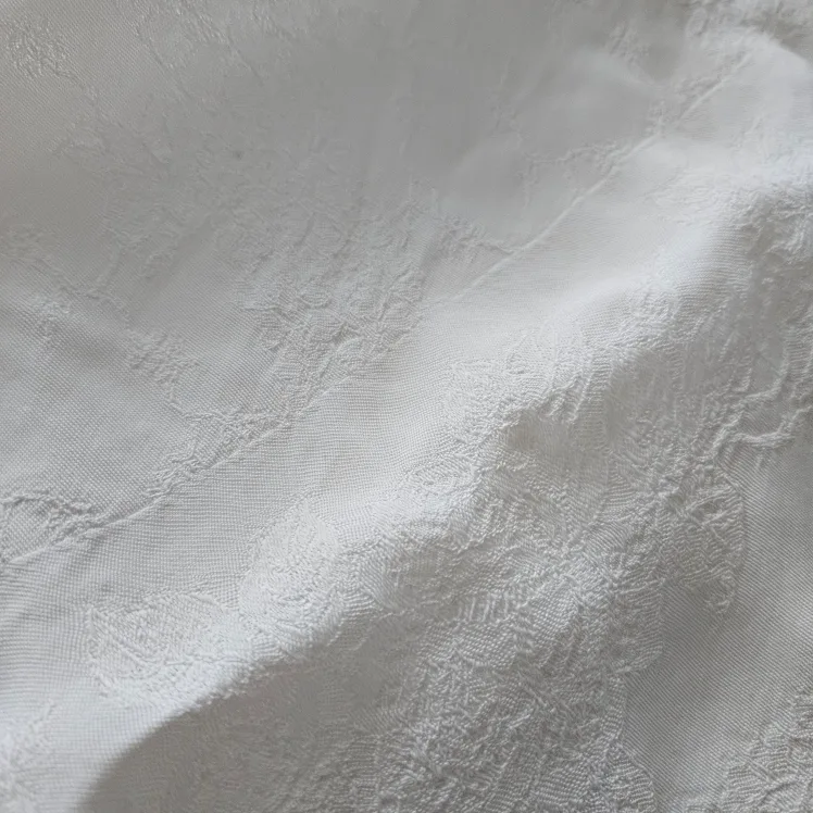 Vintage Estate Tablecloths image indicator(3)