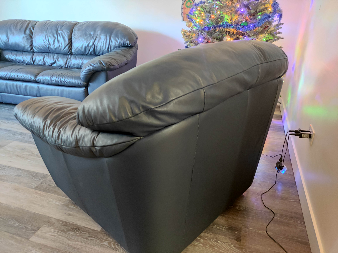 Italian leather Sofa and Loveseat Set - photo 5