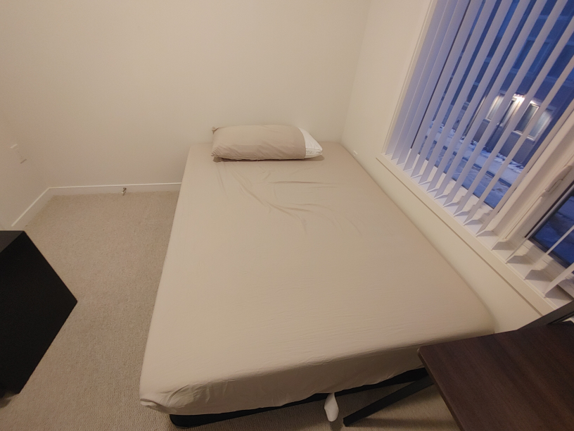 Full size foam mattress with bed base - photo 3