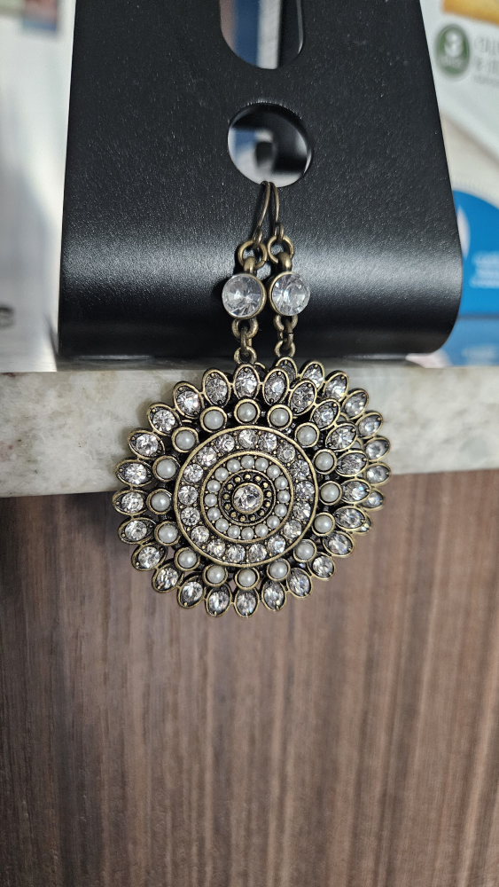 Crystal and Pearl Dangle Earrings - photo 3