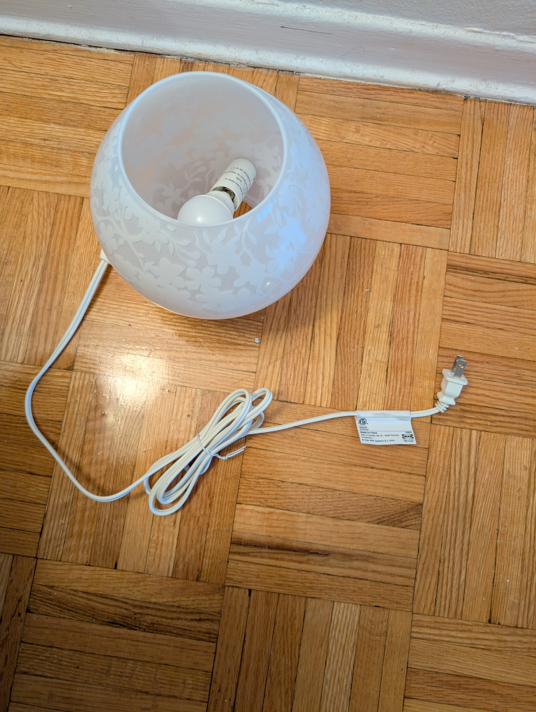 Ikea Knubbig table lamp + bulb - photo 2