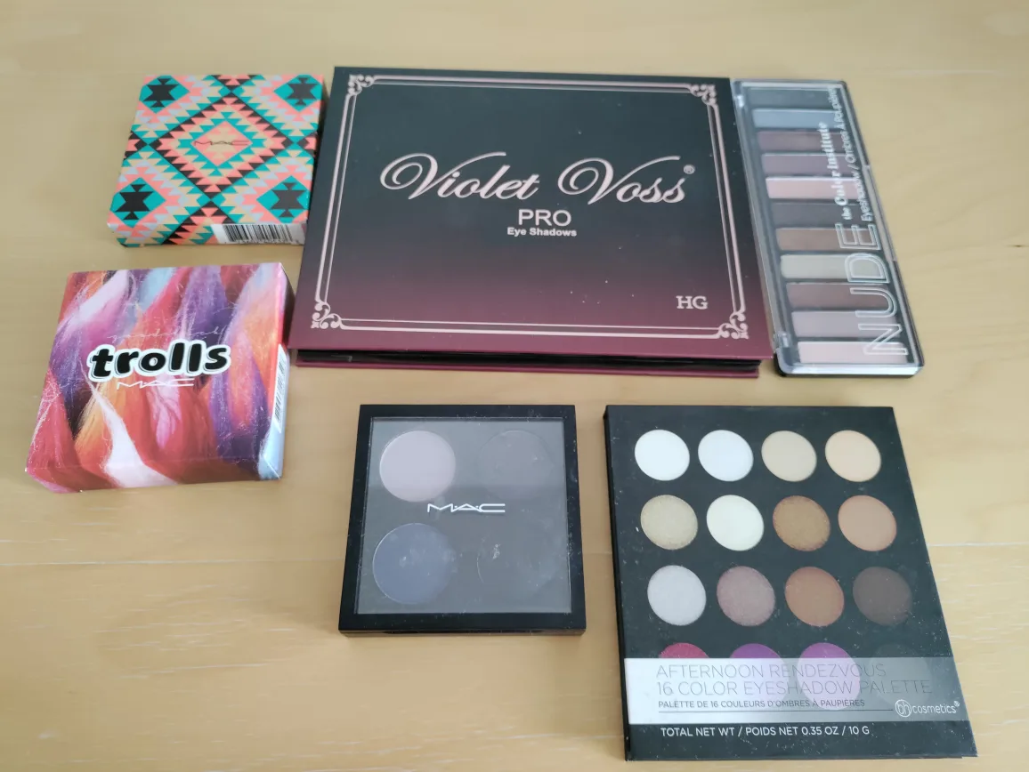 Makeup Palette Bundle - MAC, Violet Voss, BH Cosmetics & More! image indicator(2)