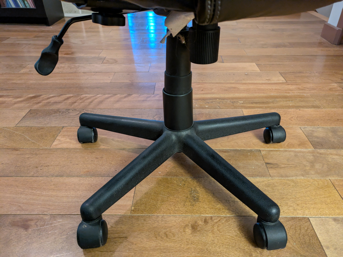 Black Office Chair - photo 3