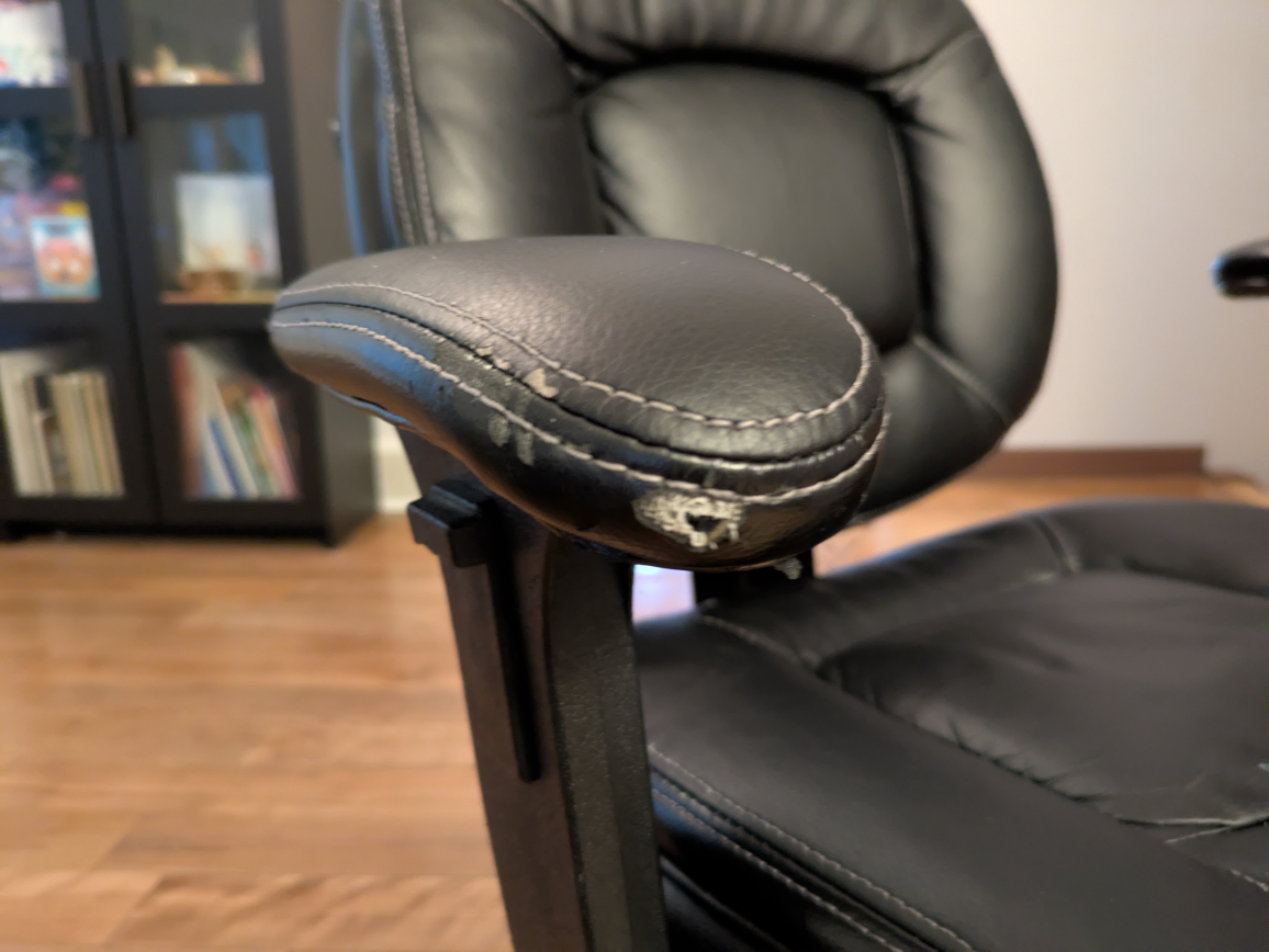 Black Office Chair - photo 4