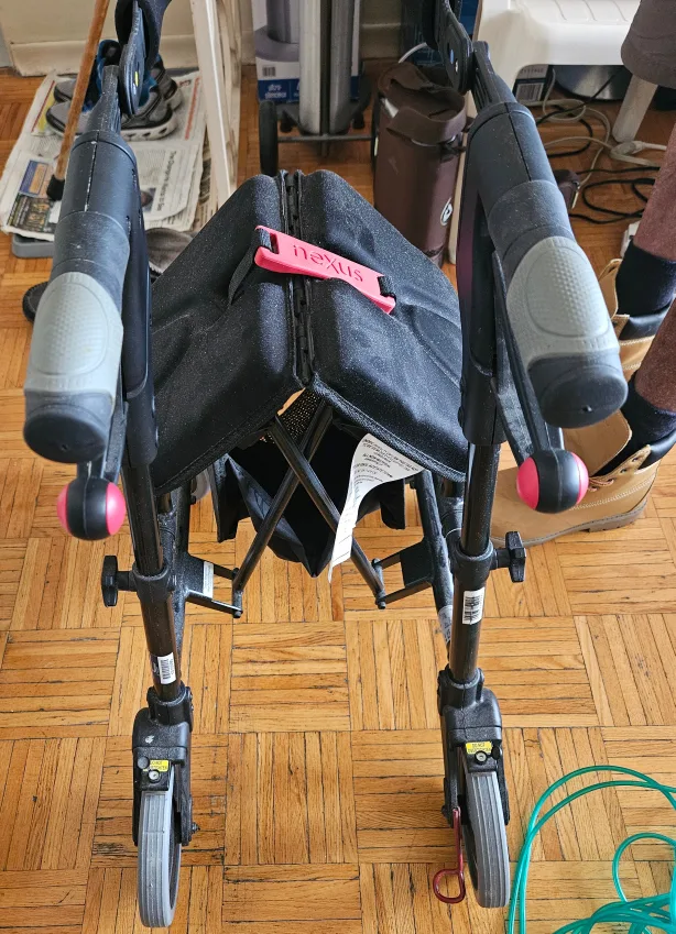 Nexus Walker with Seat and Basket image indicator(2)