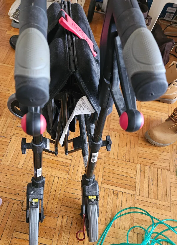 Nexus Walker with Seat and Basket image indicator(4)