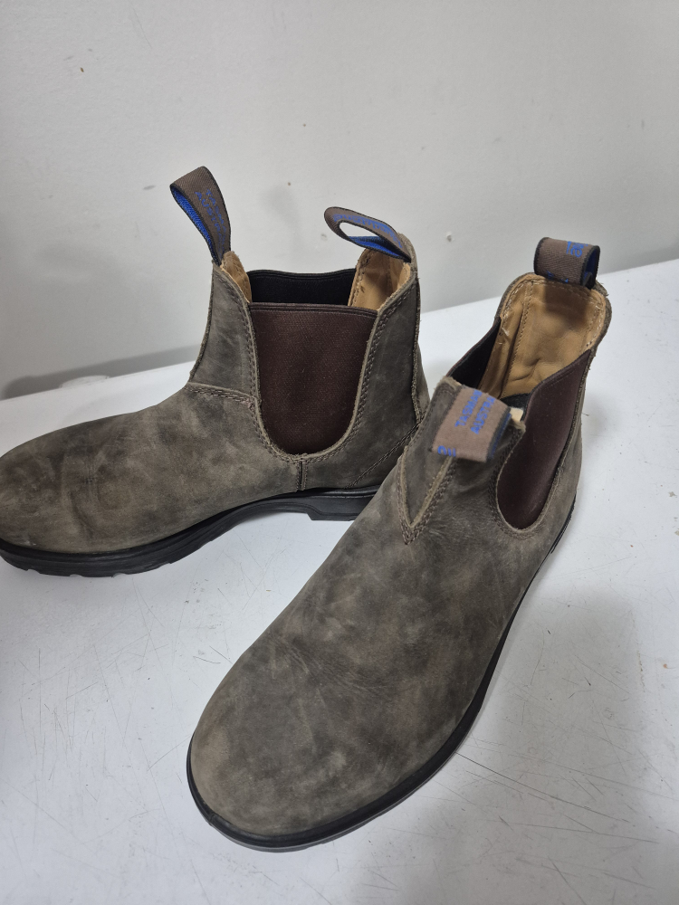 Blundstone Chelsea Boots - Size 6M - photo 2