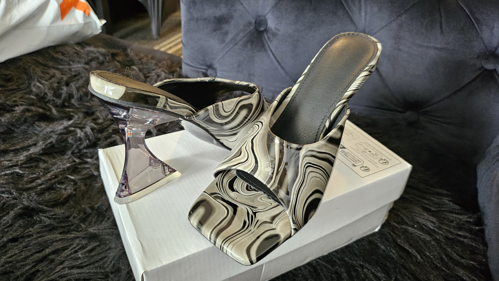 Unique Swirl Print Heels - photo 3