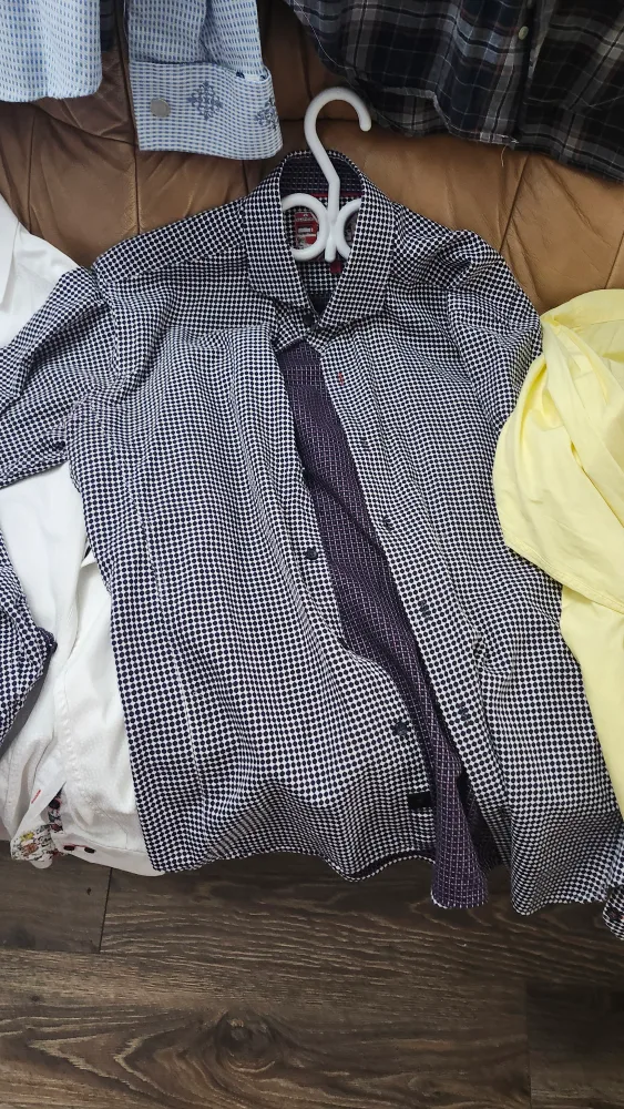 Five Men's Dress Shirts Bundle image indicator(3)