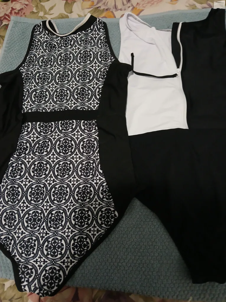 Two Women's One-Piece Swimsuits - Size Large image indicator(2)