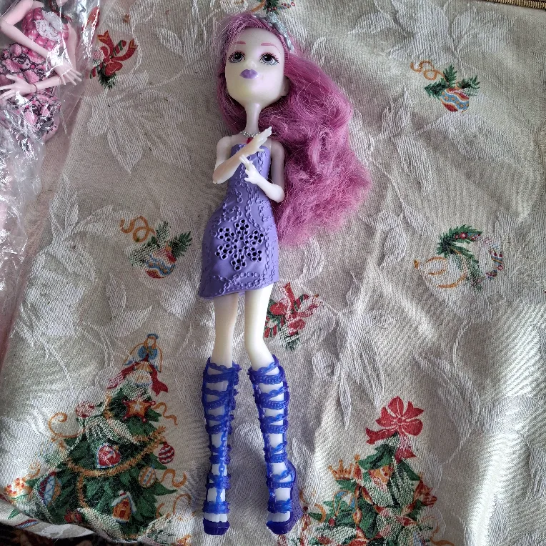 Monster High Scaris Spectra Vondergeist Doll thumbnail
