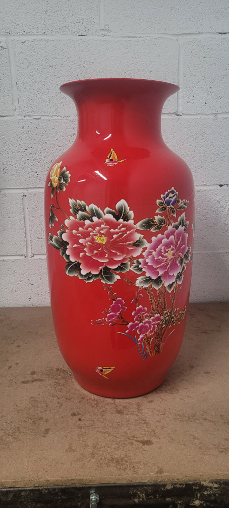 Large Red Chinese Vase from (Jingdezhen ceramics)