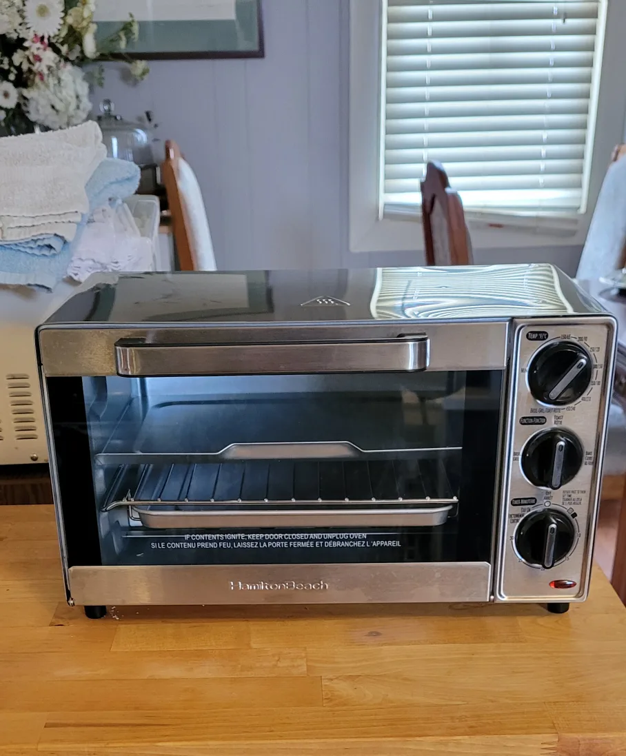 Hamilton Beach Countertop Oven thumbnail