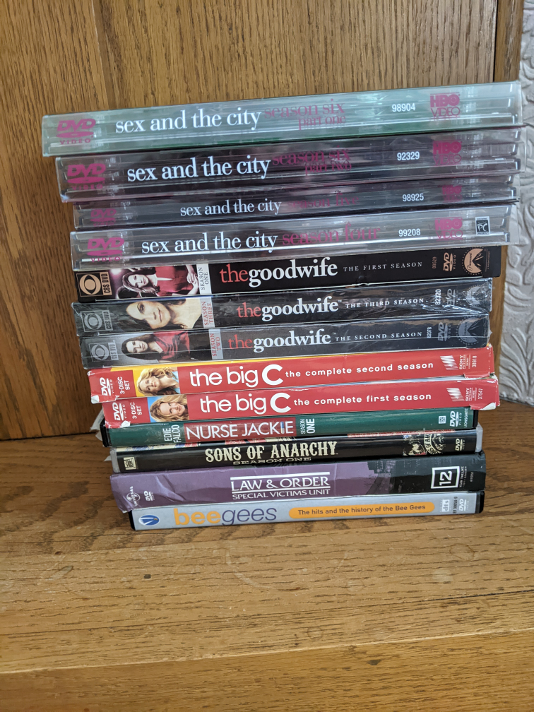 DVD Lot: Sex and the City, The Good Wife, The Big C, and more! - photo 2