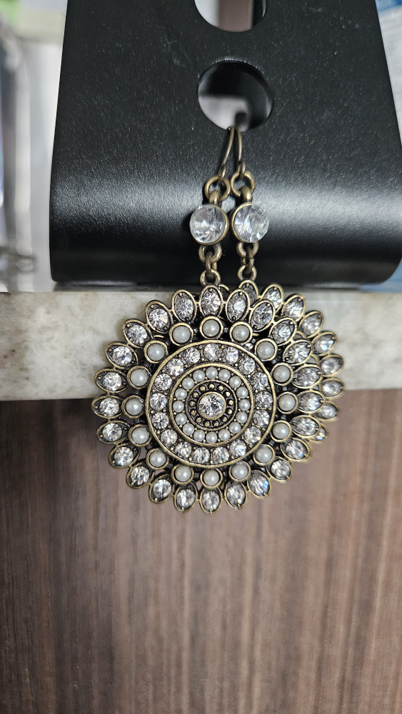 Crystal and Pearl Dangle Earrings - photo 5