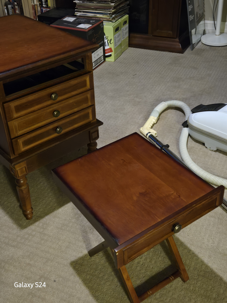 Wooden End Table with 4 TV tables - photo 3