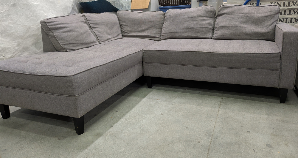 BEAUTIFUL GREY SECTIONAL.FREE DELIVERY!!! - photo 3