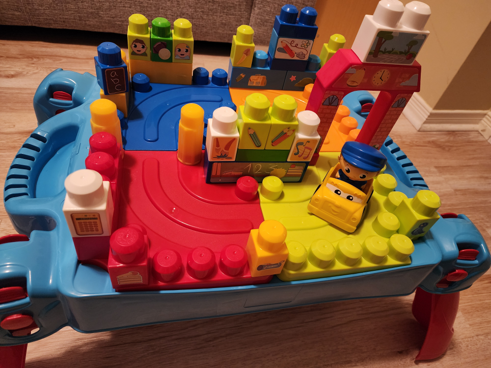 Mega Bloks Build & Learn Table