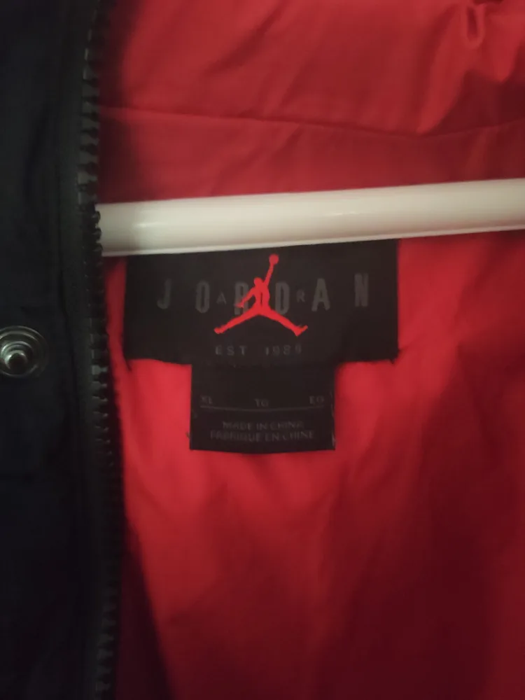 Jordan Brand Puffer Jacket - Size XL image indicator(2)